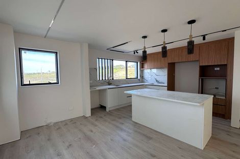 Photo of property in 20b Makomako Drive, Orewa, 0931