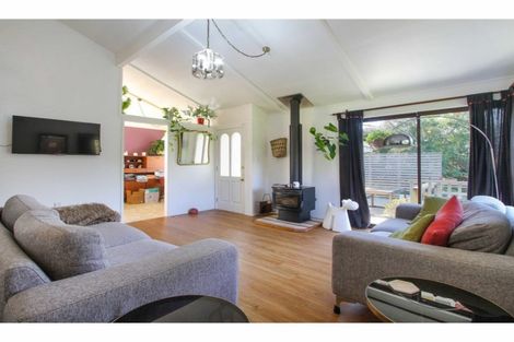 Photo of property in 2/39 Brunton Place, Glenfield, Auckland, 0629