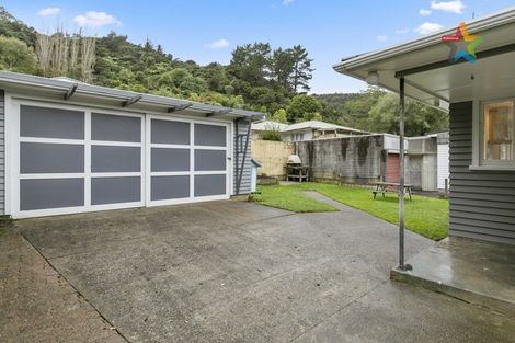 Photo of property in 109 Thomas Street, Stokes Valley, Lower Hutt, 5019