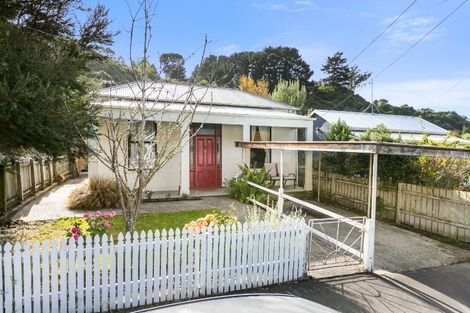Photo of property in 42 Woodhaugh Street, Woodhaugh, Dunedin, 9010