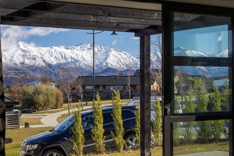 Photo of property in 52 Minaret Ridge, Wanaka, 9305