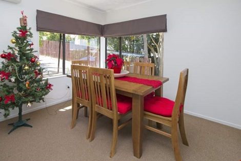 Photo of property in 4 Altair Place, Windsor Park, Auckland, 0632