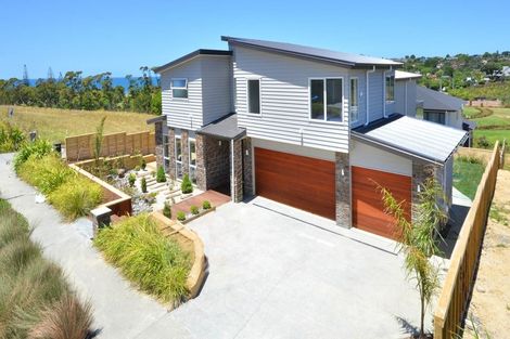 Photo of property in 11 Bearing Parade, Long Bay, Auckland, 0630