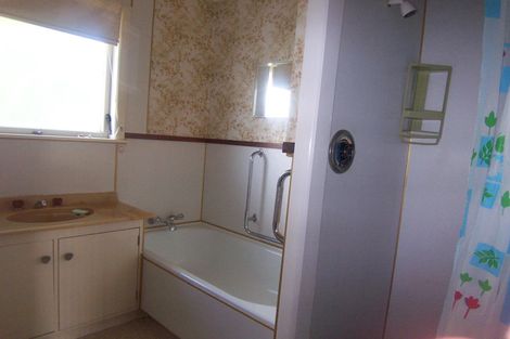 Photo of property in 1/2a Jennifer Place, Papatoetoe, Auckland, 2025