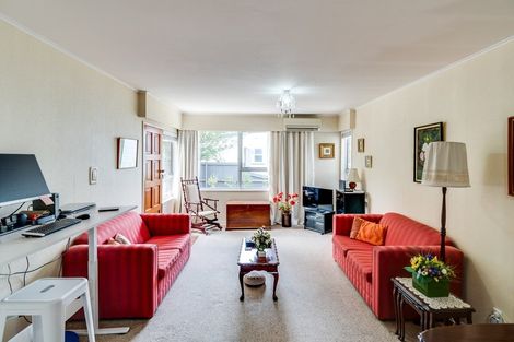 Photo of property in 2/23 Latham Street, Napier South, Napier, 4110