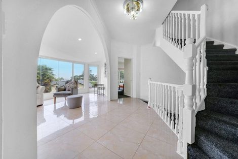 Photo of property in 13 San Martin Place, Goodwood Heights, Auckland, 2105