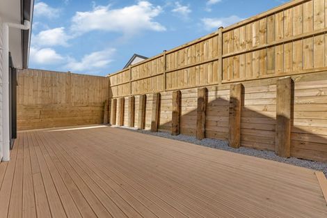 Photo of property in 1/13 Blockhouse Bay Road, Avondale, Auckland, 1026