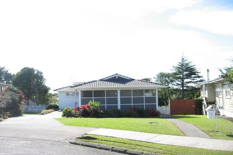 Photo of property in 13 Paulange Place, Pakuranga Heights, Auckland, 2010