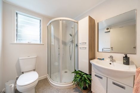 Photo of property in 29 Paekakariki Hill Road, Pauatahanui, Porirua, 5381