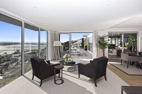 Photo of property in 15 Omeo Crescent, Redcliffs, Christchurch, 8081