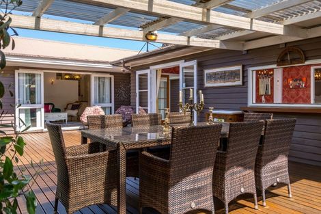 Photo of property in 1b Dublin Street, Martinborough, 5711