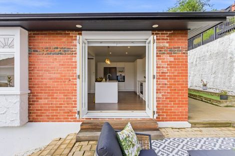 Photo of property in 104 Forbury Road, Saint Clair, Dunedin, 9012