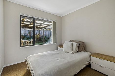 Photo of property in 20 Villino Place, Randwick Park, Auckland, 2105