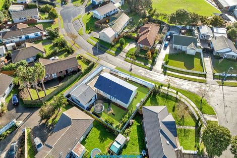 Photo of property in 14 Randwick Place, Randwick Park, Auckland, 2105