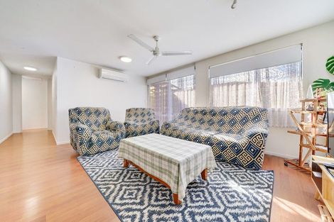 Photo of property in 1b Bamboo Grove, Kelston, Auckland, 0602