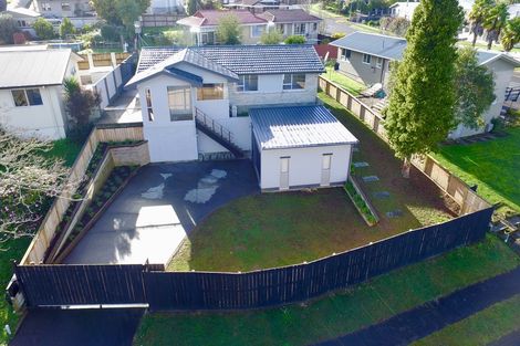 Photo of property in 4 Rothesay Place, Dinsdale, Hamilton, 3204