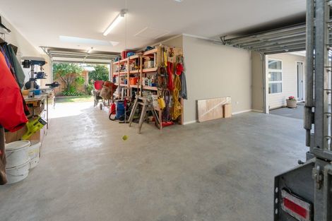 Photo of property in 450 Te Moana Road, Waikanae, 5036