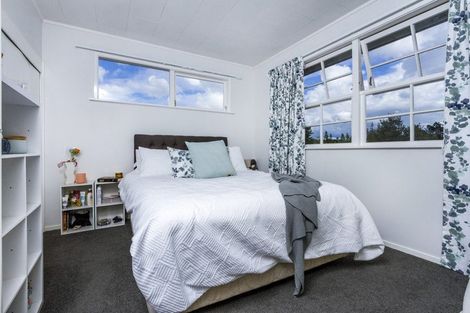 Photo of property in 42 Hellyers Street, Birkdale, Auckland, 0626