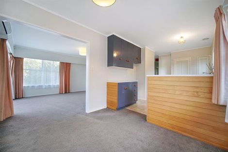 Photo of property in 25 Walnut Lane, Browns Bay, Auckland, 0630