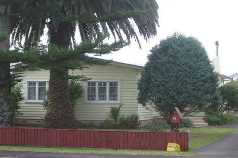 Photo of property in 93 Lynwood Road, New Lynn, Auckland, 0600