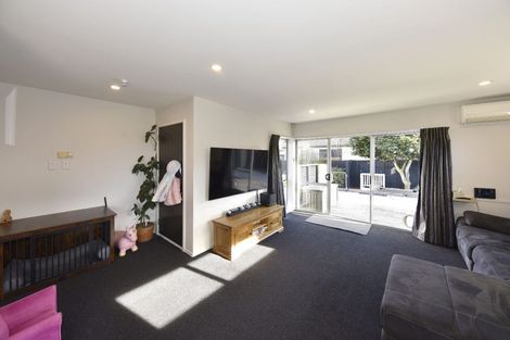 Photo of property in 55 Solomon Avenue, Redwood, Christchurch, 8051