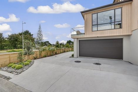 Photo of property in 2 Taku Close, Long Bay, Auckland, 0630