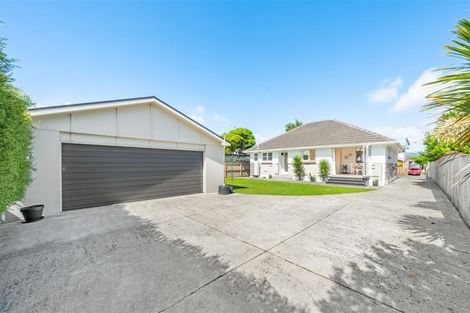 Photo of property in 28 Kashmir Avenue, Clouston Park, Upper Hutt, 5018