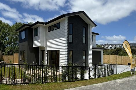 Photo of property in 72 Arran Drive, Orewa, 0931
