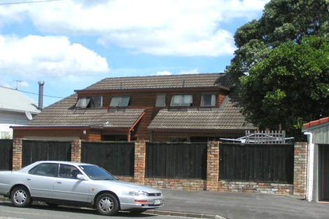 Photo of property in 74 Queen Street, Northcote Point, Auckland, 0627