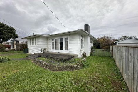 Photo of property in 30 Saint Annes Street, Levin, 5510