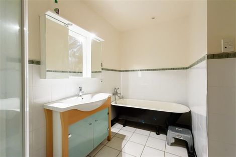 Photo of property in 95 Pohutukawa Street, Woburn, Lower Hutt, 5011