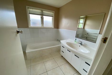 Photo of property in 1/14 Newbridge Place, Ilam, Christchurch, 8041