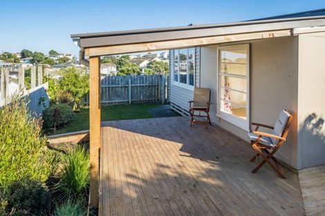 Photo of property in 12 Owhiti Street, Titahi Bay, Porirua, 5022