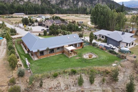 Photo of property in 17 Balneaves Lane, Albert Town, Wanaka, 9382