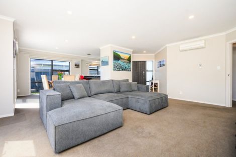 Photo of property in 59 Rosalie Terrace, Kelvin Grove, Palmerston North, 4414