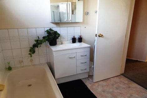 Photo of property in 105 Grays Road, Saint Leonards, Hastings, 4120