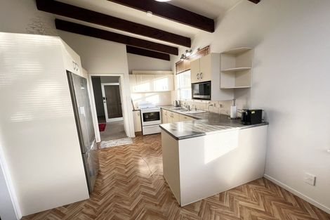 Photo of property in 165 Forrest Hill Road, Forrest Hill, Auckland, 0620