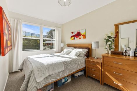 Photo of property in 2/35 Glenvar Road, Torbay, Auckland, 0630