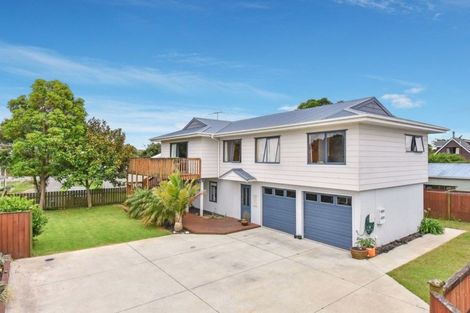 Photo of property in 15 Stevenson Road, Clarks Beach, 2122