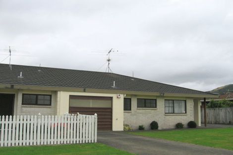 Photo of property in 3a Mclellan Street, Tawa, Wellington, 5028