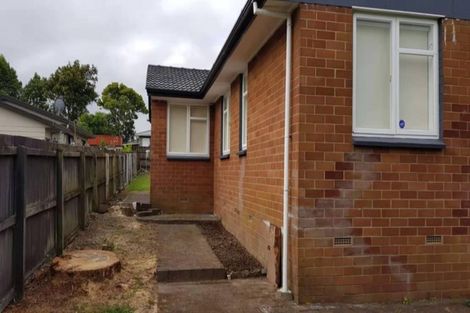 Photo of property in 100 Universal Drive, Henderson, Auckland, 0610