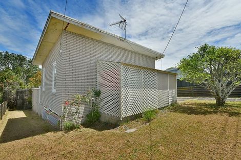 Photo of property in 175 Vipond Road, Stanmore Bay, Whangaparaoa, 0932