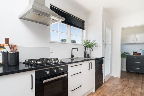 Photo of property in 12 Motuoapa Place, Kelvin Grove, Palmerston North, 4414