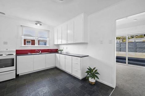 Photo of property in 1/306 Devon Street West, New Plymouth, 4310