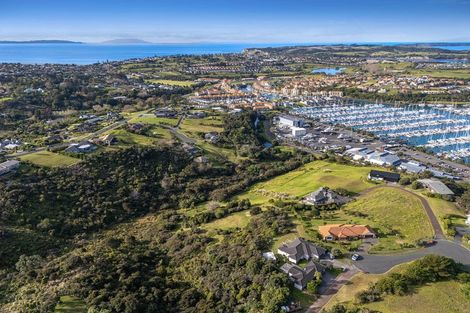Photo of property in 51 Balboa Drive, Matakatia, Whangaparaoa, 0930
