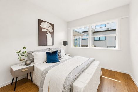 Photo of property in 9 Oteha Valley Road, Northcross, Auckland, 0632