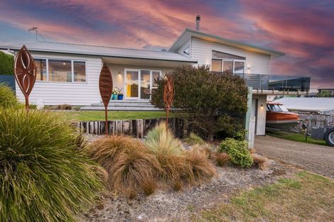 Photo of property in 18 Robbie Street, Foxton Beach, Foxton, 4815