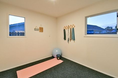 Photo of property in 1/14 Hatherley Place, Clendon Park, Auckland, 2103