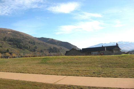 Photo of property in 2 Foxglove Heights, Wanaka, 9305