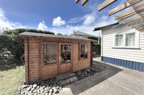 Photo of property in 36 Mount Smart Road, Onehunga, Auckland, 1061